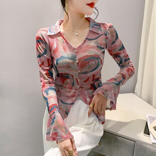 欧货洋气性感网纱打底衫 202春夏新款 上衣服 印花V领T恤女长袖 时尚