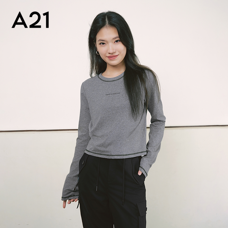 A21女装圆领短款长袖T恤