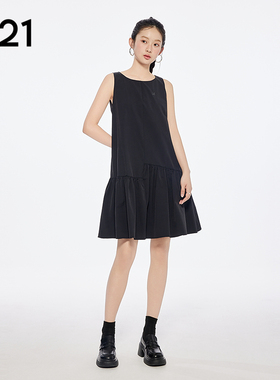 A21女装新款时尚简约小黑裙圆领无袖拼接压褶连衣裙黑色a字裙子