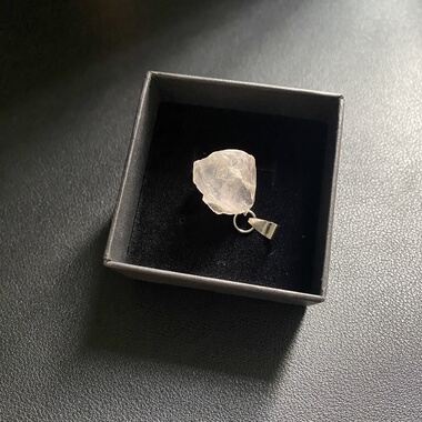 贝壳子〈粉水晶〉天然原石吊坠项链小众高级质感女生饰品首饰装饰