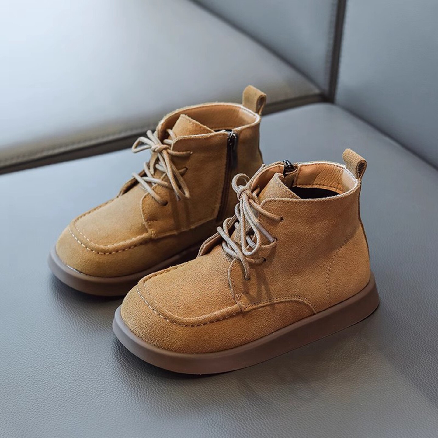 儿童马丁靴真皮单靴子2026春秋季新款男童休闲短靴女童鞋子韩版潮