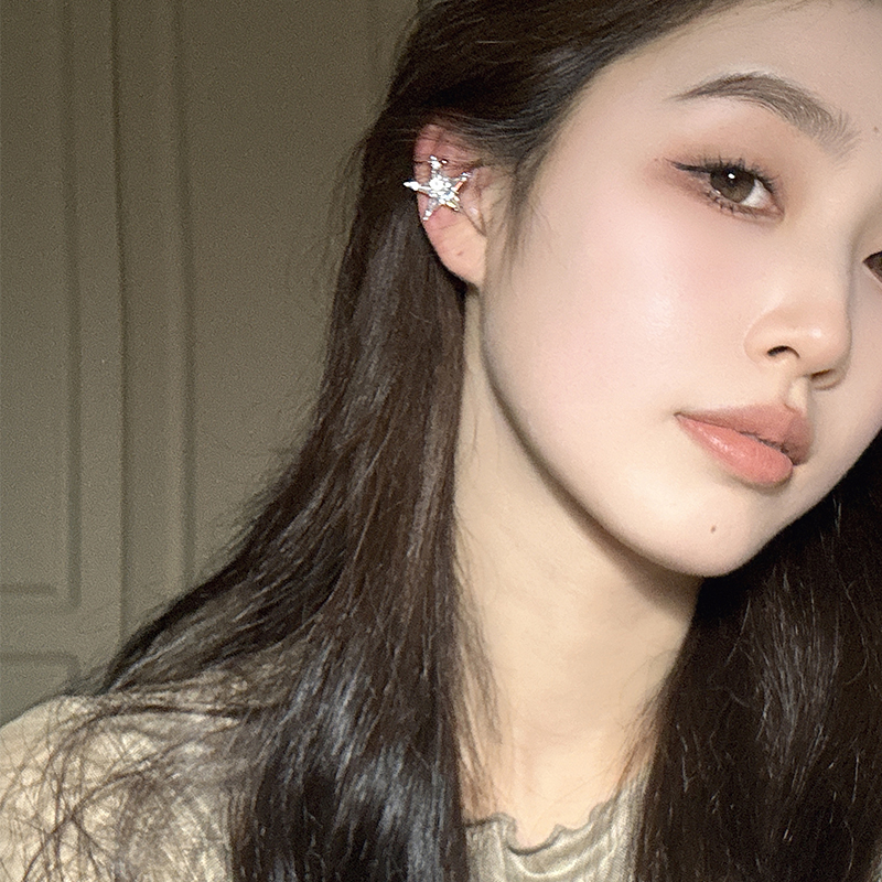 气质轻奢闪钻五角星耳夹