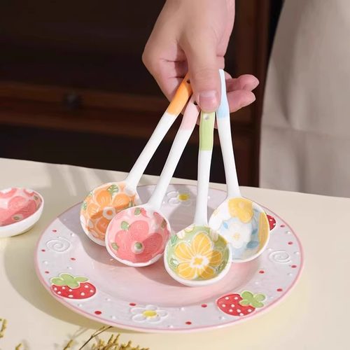 陶瓷勺子家用调羹汤勺可爱扭扭勺网红小勺子釉下彩儿童餐具甜品勺