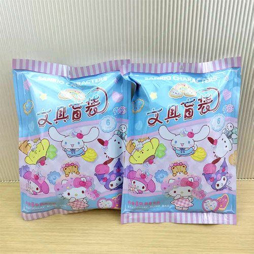 名创优品三丽鸥家族甜品文具盲袋