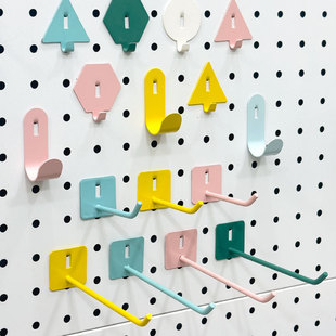 洞洞板配件挂钩圆孔专用收纳架五金通用书桌架大全diy置物篮磁吸