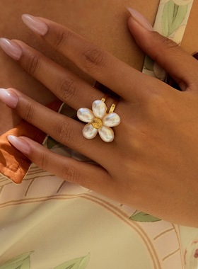 跨境花朵珍珠戒指钛钢不掉色饰品女小众设计感指环不锈钢