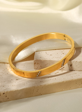 欧美INS女式时尚款百搭手链不锈钢18K金斜纹镶嵌白色锆石手镯