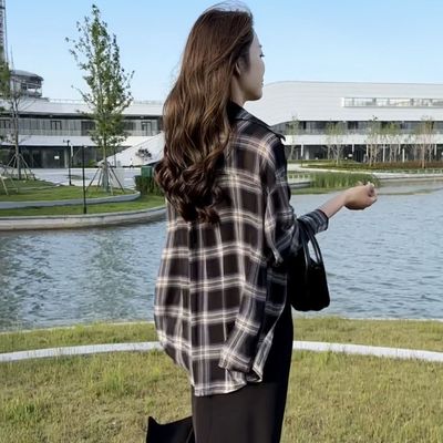 抖音房小姐的女装2025宽松显瘦垂直燕尾格子小众设计感衬衫防晒衣