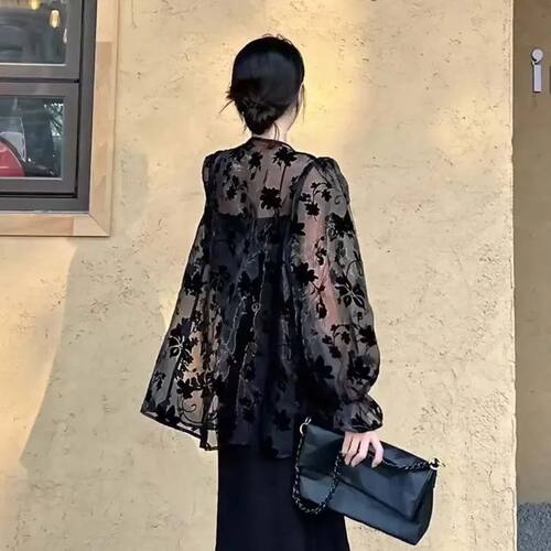 韩国东大门2026春夏新款设计感小众中国风盘扣泡泡长袖防晒衬衫女