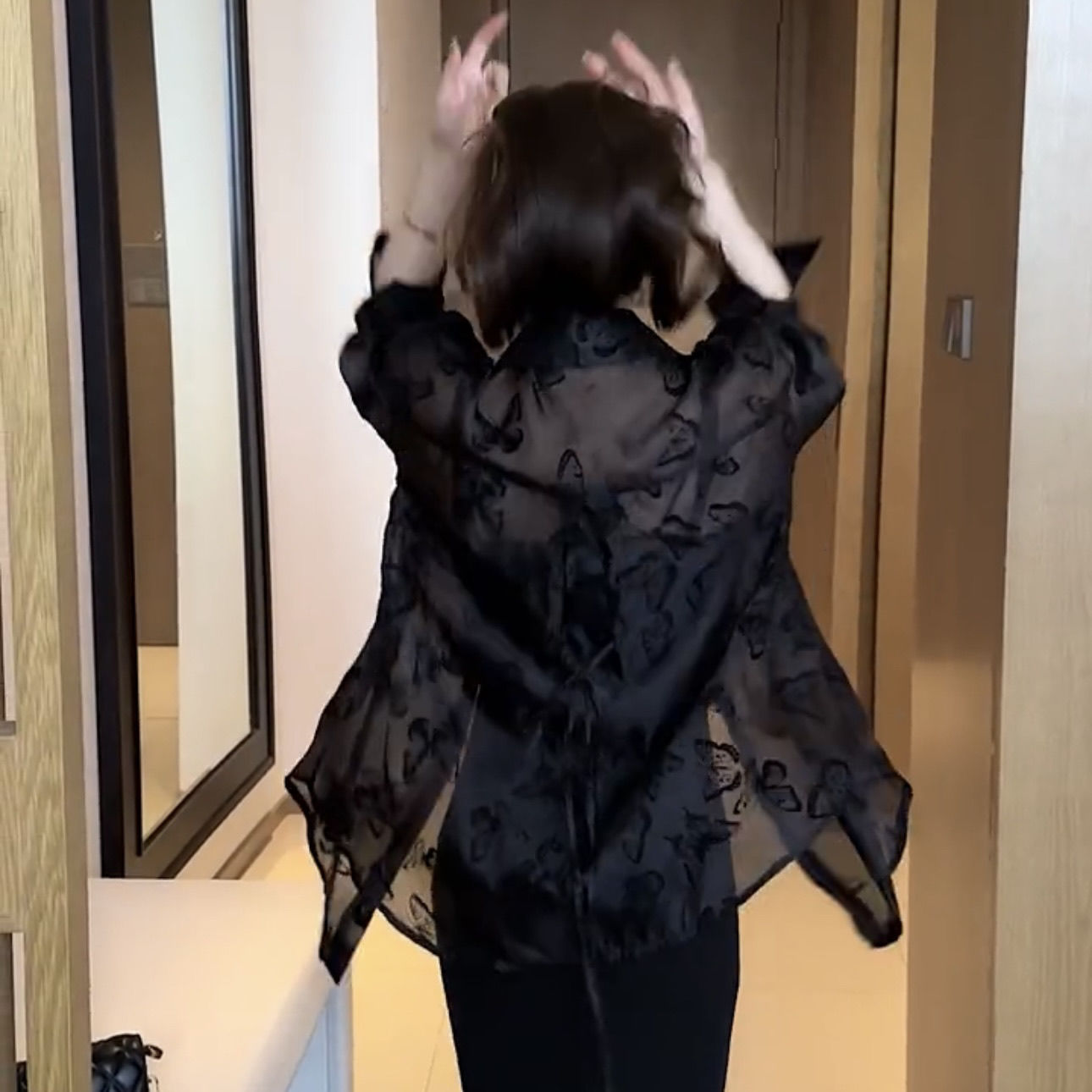 2025夏装新款时尚气质洋气设计感外披黑色薄款韩版显瘦长袖防晒衫