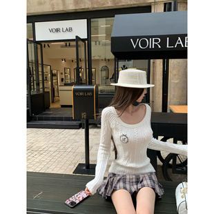 低腰格纹半身裙套装 RomanLand学院风U领软糯针织毛衣女短款