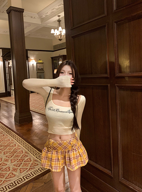 Le 19 RomanLand 方领刺绣短款针织衫女秋季新款修身显瘦百搭上衣