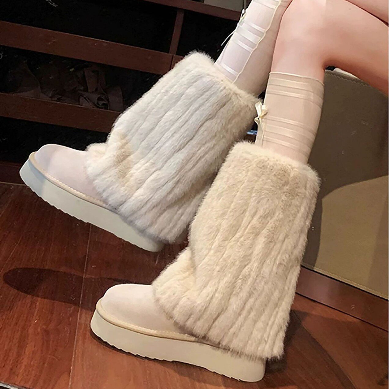 反绒皮内加绒防滑中筒雪地靴女