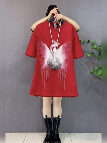 秋冬大码重工短袖烫钻加厚大T女宽松显瘦洋气减龄打底中长款潮T恤