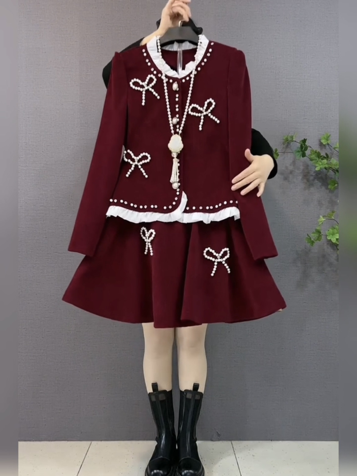 秋冬大码女装条绒套裙蝴蝶结上衣短裙两件套显瘦减龄内搭外穿小众,女装/女士精品,大码套装,淘宝优惠券,粉丝福利购,淘宝优惠卷