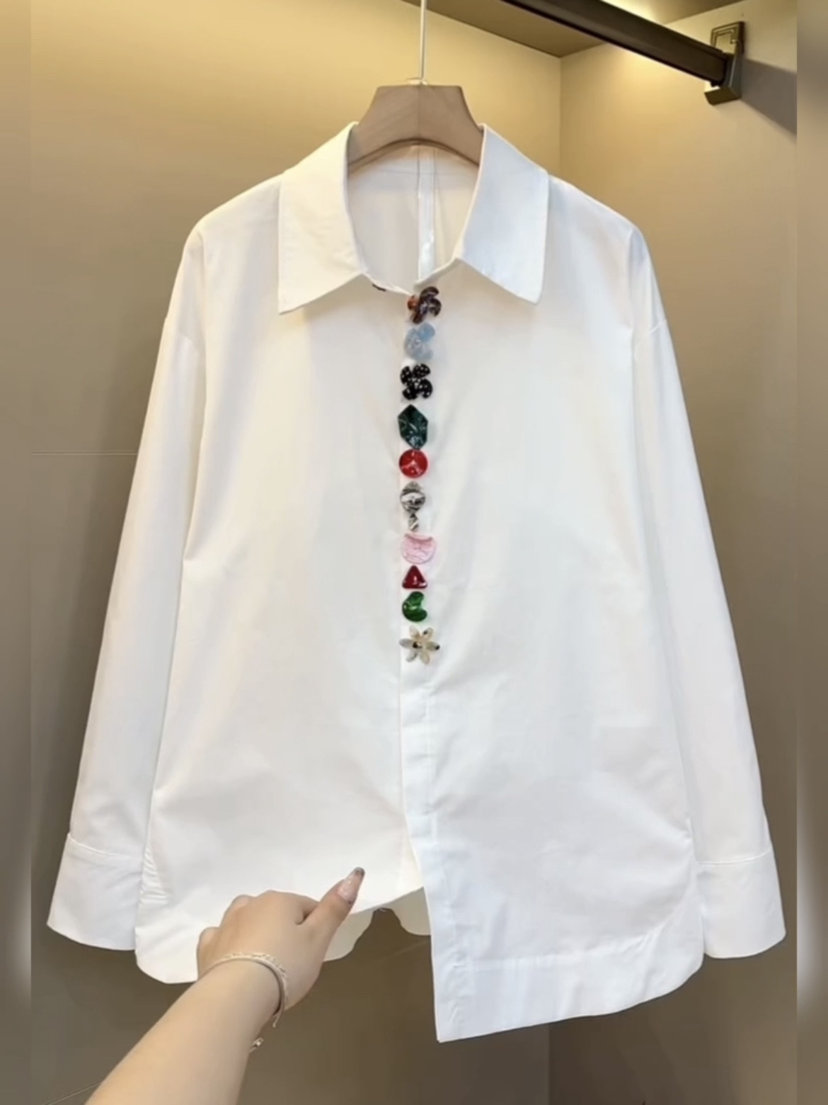 秋冬大码女装彩色扣子衬衫宽松显瘦减龄内搭外穿小众简约长袖上衣,女装/女士精品,常规大码外套,淘宝优惠券,粉丝福利购,淘宝优惠卷