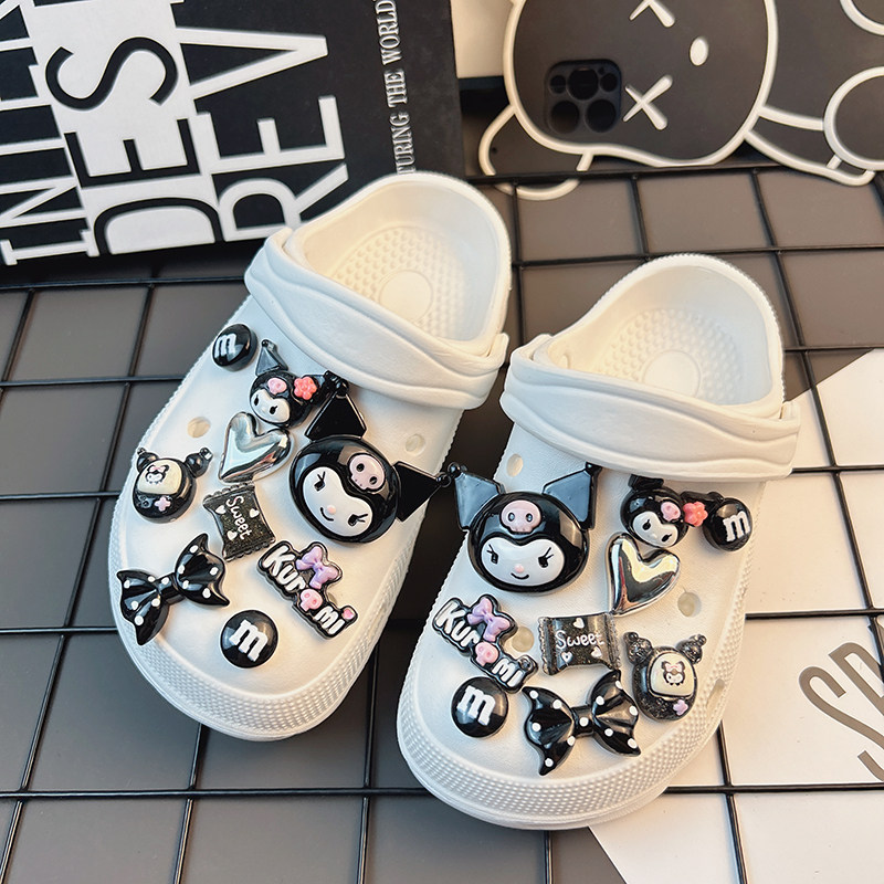 白色甜酷女童可爱卡通洞洞鞋女宝儿童大童中大童凉鞋防滑女孩夏季