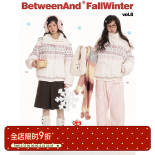 BETWEENAND 冬季费尔岛印花90白鸭绒羽绒服女立领防风保暖外套