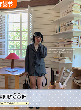 BETWEENAND 灰色韩系蝴蝶结门襟超好看西装外套学院风百褶裙裤