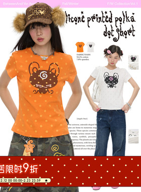 BETWEENAND 夏季短款硅胶印花波点正肩短袖t恤设计感独特上衣新款