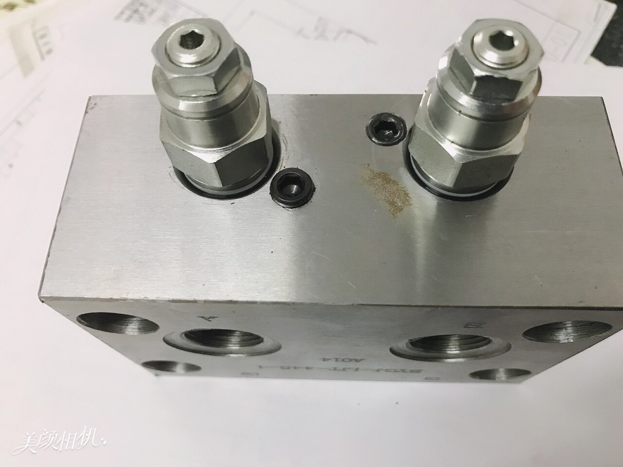 双向液压马达组平衡阀