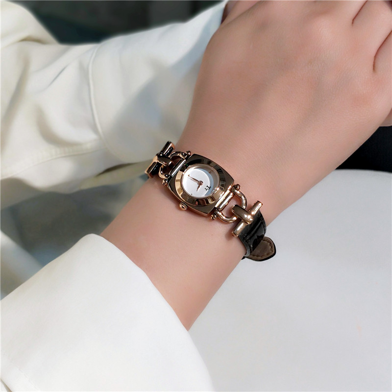 2022年新款TT专柜正品夏季轻奢小众品牌高级感小巧玲珑真皮手表女