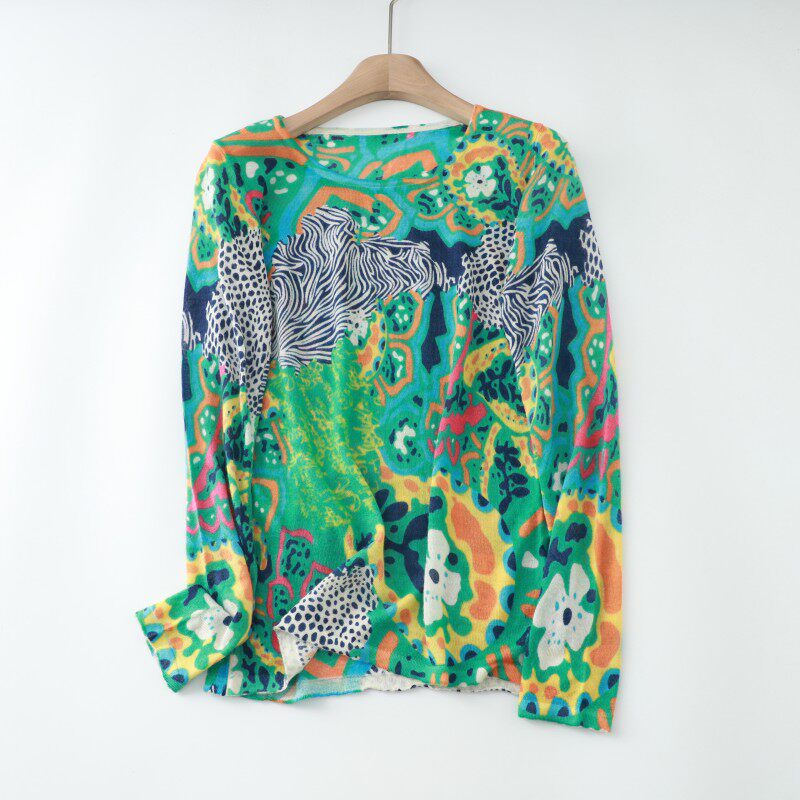 thumbnail for 外贸尾货纯羊毛春秋薄款时尚印花修身圆领长袖针织女柔软打底上衣