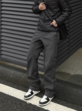 RBM“Cronin”3D立体弯刀拼接剪裁解构软壳冲锋裤直筒户外休闲裤