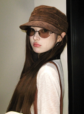 陈哈哈古早浪漫~麂皮褶皱马术平顶帽2025新款复古做旧休闲报童帽