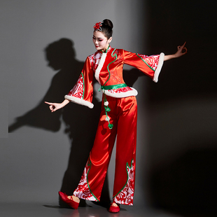 新款打鼓服中国风红灯笼年会东北广场舞扇子舞成人秧歌服演出服女