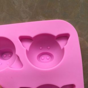 4连卡通猪头蛋糕装饰硅胶模具四孔猪头巧克力蛋糕果冻翻糖烘焙模