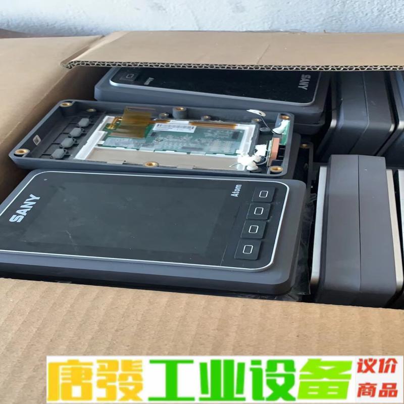 三一挖机液晶屏,三一华兴显示器(不带主板)。三一挖 维修询价