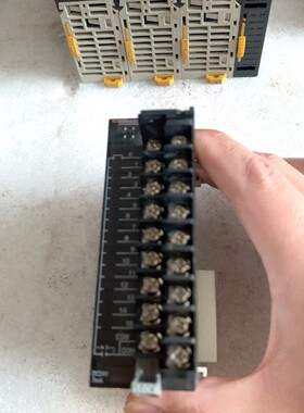 欧姆龙CJ1WID211包好实图拍漂亮咨询维修