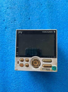 横河温控器UT35A-203-00-00,原装,实物拍摄咨询维修咨询维修