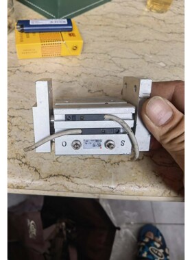 SMC平衡气缸启动平衡夹爪MHL216D咨询维修咨询维修