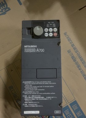 三菱变频器FRA7200.75K  0.75KW咨询维修
