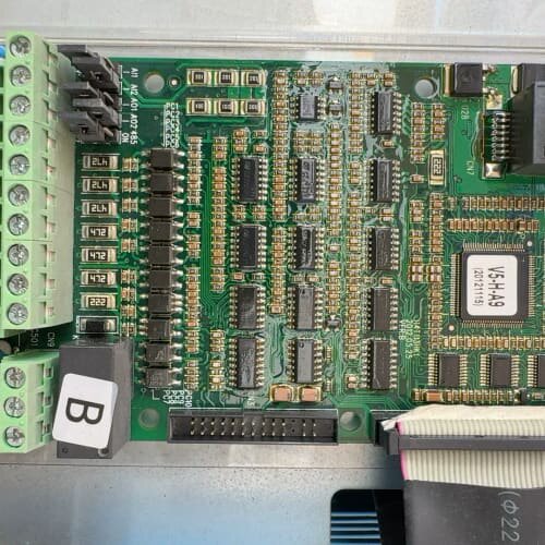 蓝海华腾变频器V5-H-4T11G/15L-DM一台变频器主咨询维修