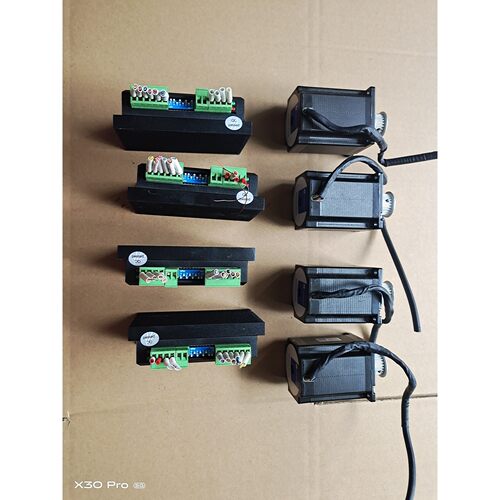 拆机件驱动DM542 电机 57HS13图片是实物拍摄,便宜咨询维修咨询维