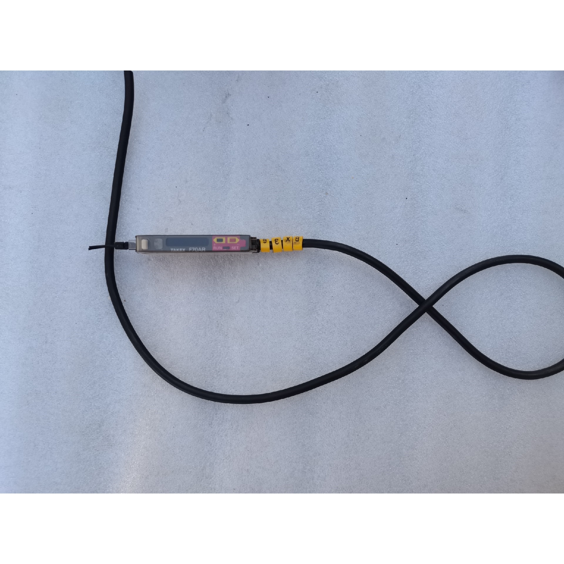 日本竹中TAKEX 光纤放大传感器F70AR成色如图功能咨询维修咨询维