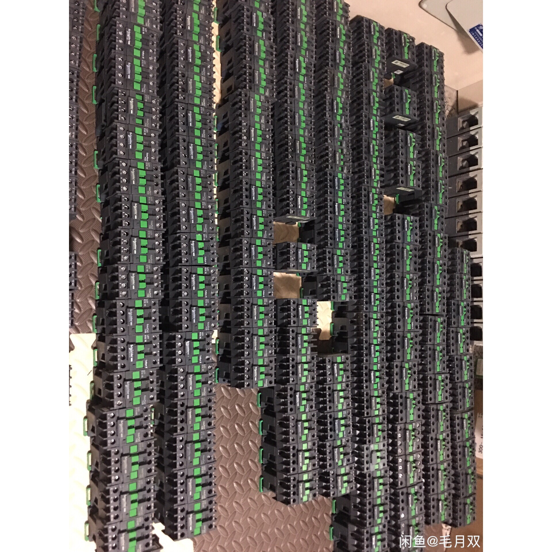 施耐德接触器LC1E0610/0910/1801/1810/咨询维修