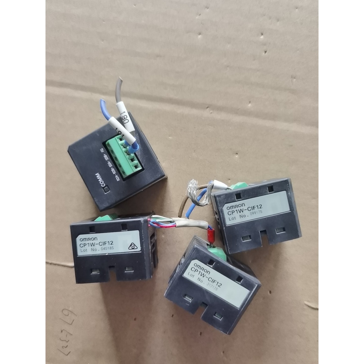 欧姆龙 cp1w-cif12 85元 4个 打包300元咨询维修咨询维修