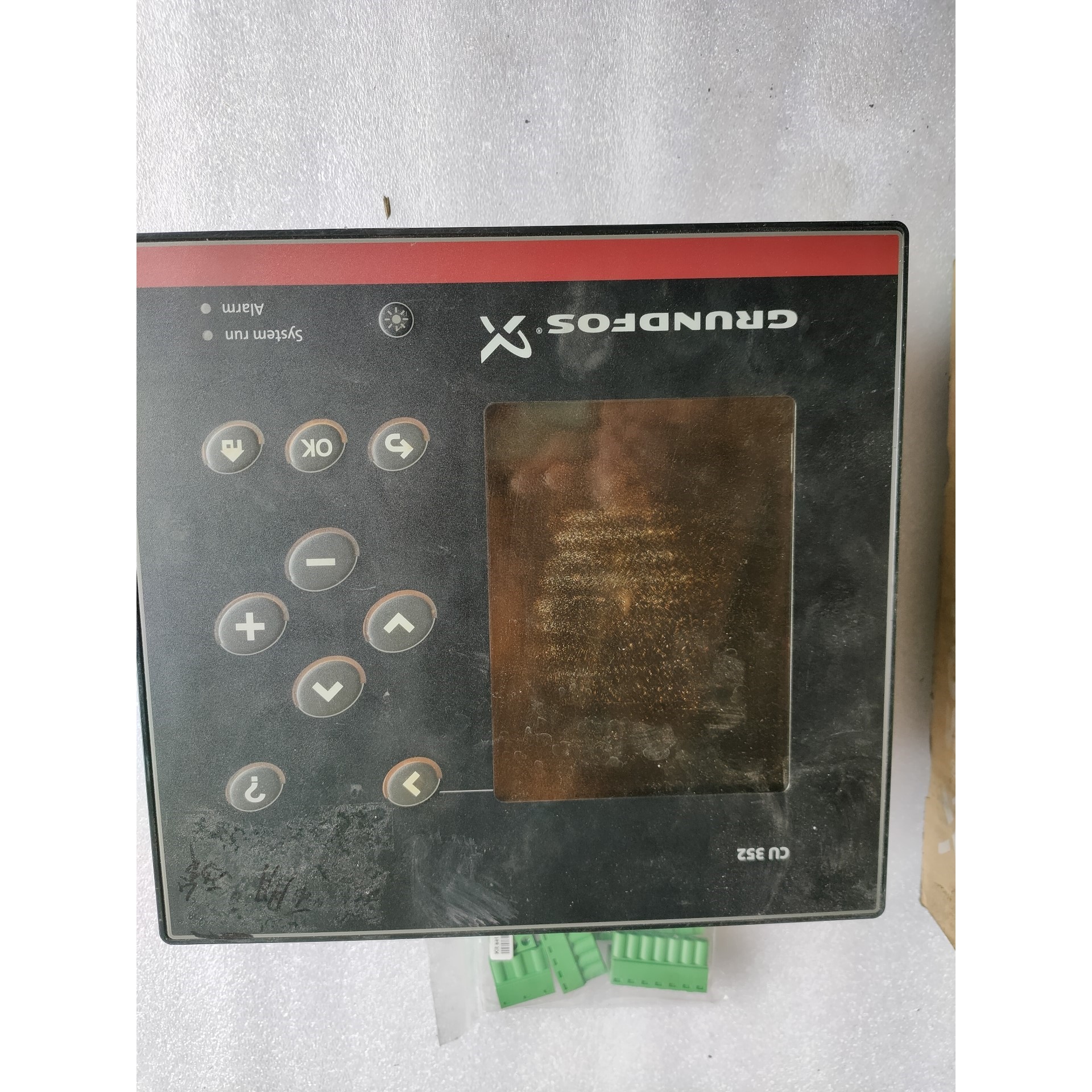 格兰富CU352控制器,显示屏  二手不包好坏 当配件出咨询维修咨询