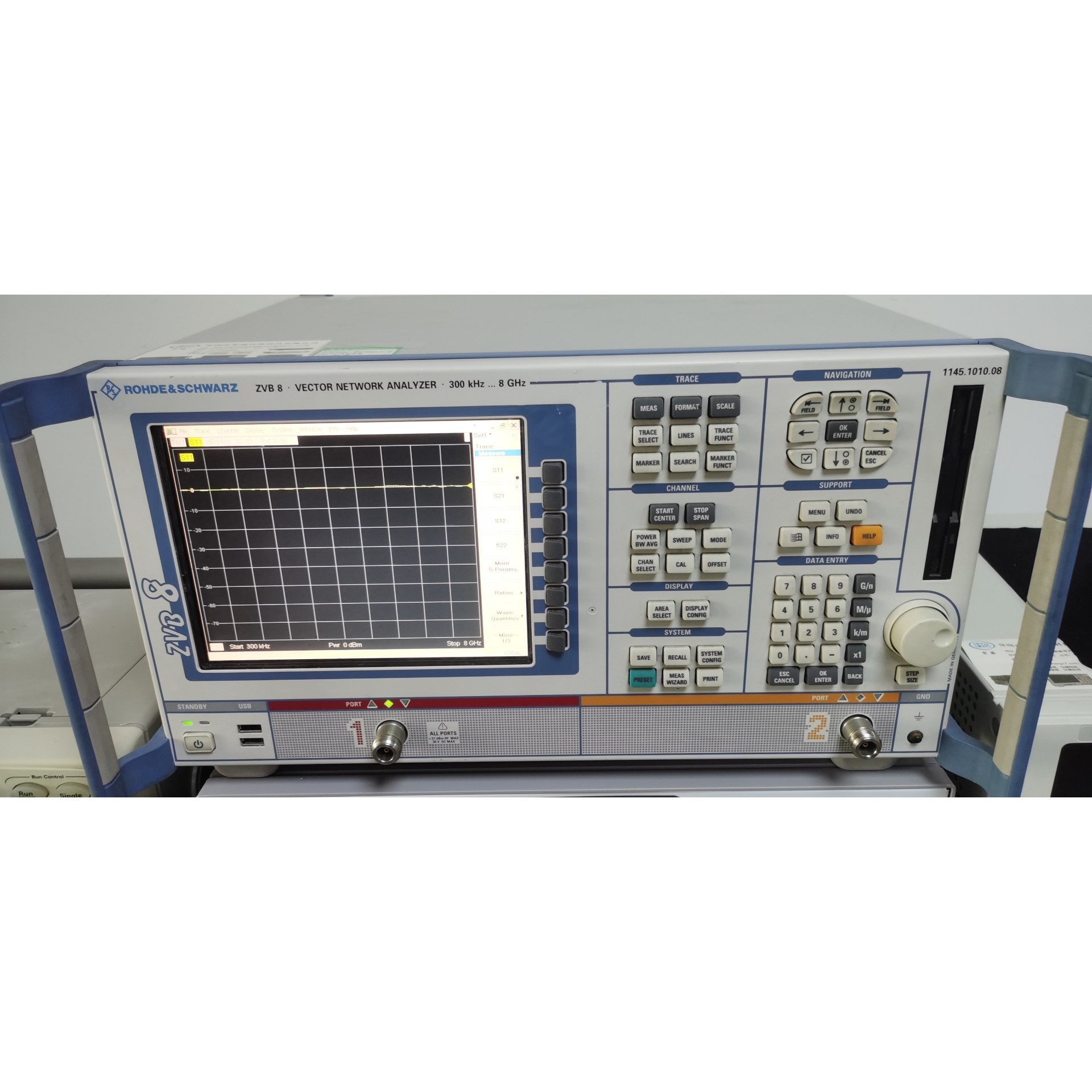 闲置ZVB8矢量网络分析仪,频率范围:300KHZ-8GHZ咨询维修咨询维修