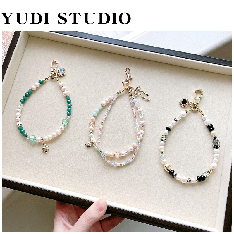 天然珍珠手链手提链条适用华为折叠苹果手机壳通用气质礼物手机链