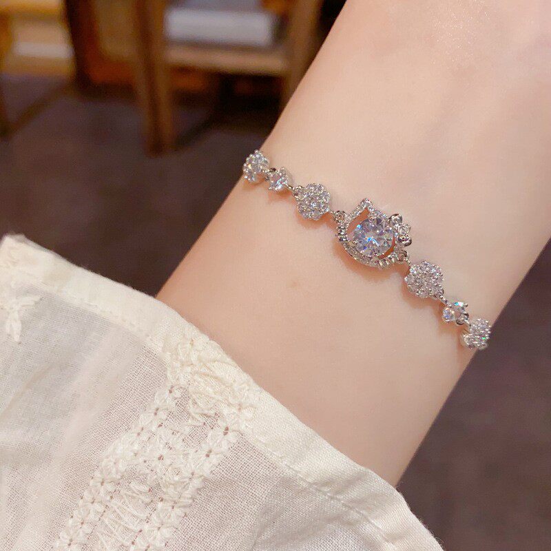 小众轻奢时尚高级感微镶锆石小猫手链女精致百搭超闪手镯饰品礼物