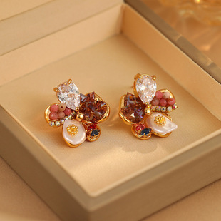 小众气质淡水珍珠五瓣花耳钉手工花瓣巴洛克银针耳环网红百搭耳饰