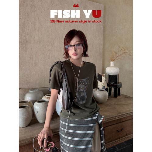 FISH YU -墨印花+手工缝珠圆领小版磨毛短袖T恤(含59棉料)626535