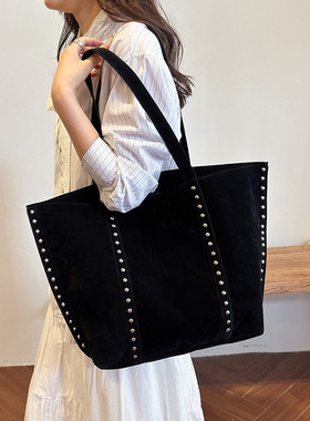 新款麂皮绒大容量托特高级跨境热销铆钉手提单肩包复古腋下斜挎包