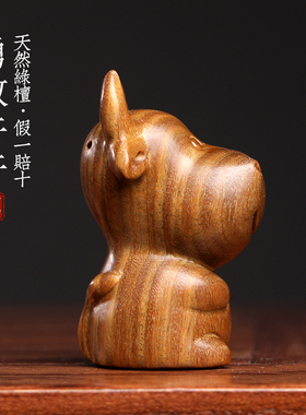 天然绿檀木雕生肖牛勇敢牛牛摆件牛转乾坤手把件手工文玩桌面摆件