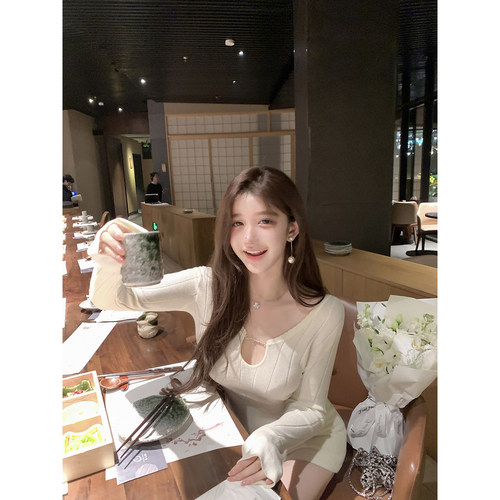 若语定制 恋综女主 手缝金属绵羊毛针织上衣纯欲性感修身打底衫女